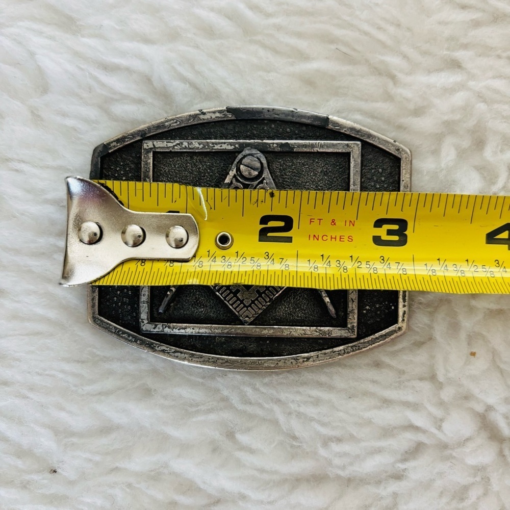 Masonic Silver Bergamot Brass Work Belt Buckle size 3”x2.5” - Picture 8 of 9